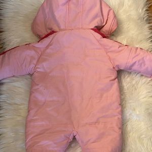 Snow suit size 6-9months
